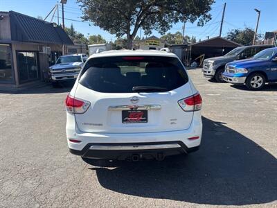 2014 Nissan Pathfinder SL*4X4*Third Row Seats*Heated Seats*Rear Camera*   - Photo 10 - Fair Oaks, CA 95628