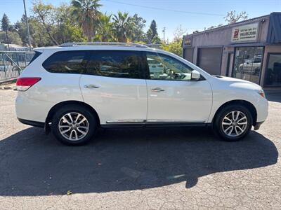 2014 Nissan Pathfinder SL*4X4*Third Row Seats*Heated Seats*Rear Camera*   - Photo 7 - Fair Oaks, CA 95628