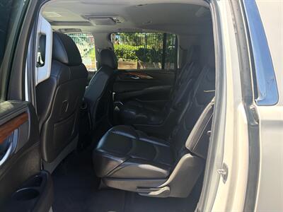 2018 Cadillac Escalade ESV Premium Luxury*4X4*Loaded*DVD Player*Third Row* - Photo 23 - Fair Oaks, CA 95628
