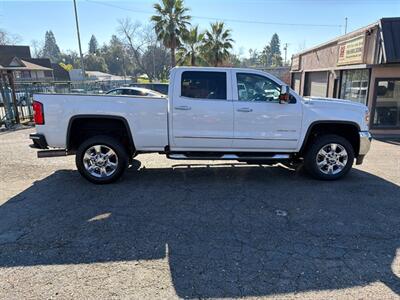 2019 GMC Sierra 2500HD SLT Crew Cab*4X4*Tow Package*Rear Camera*Z71*   - Photo 7 - Fair Oaks, CA 95628