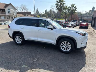 2024 Toyota Grand Highlander XLE*One Owner*Heated Seats*Low Miles*Third Row* - Photo 6 - Fair Oaks, CA 95628