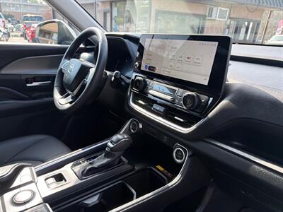 2024 Toyota Grand Highlander XLE*One Owner*Heated Seats*Low Miles*Third Row* - Photo 25 - Fair Oaks, CA 95628