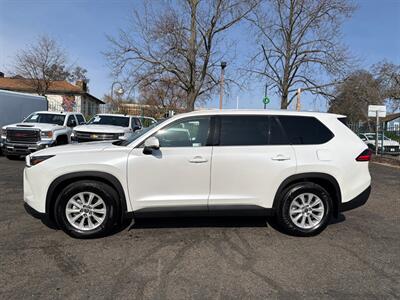 2024 Toyota Grand Highlander XLE*One Owner*Heated Seats*Low Miles*Third Row* - Photo 13 - Fair Oaks, CA 95628