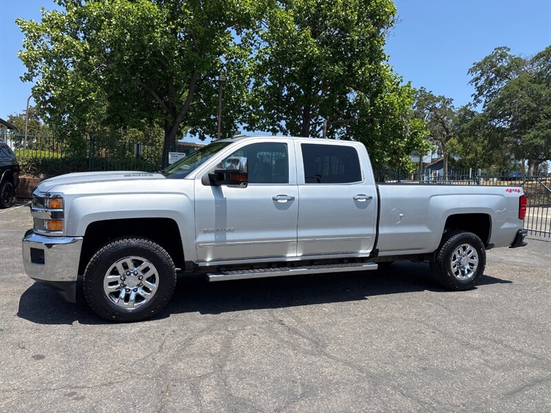 2019 Chevrolet Silverado 3500HD LTZ Crew Cab*4X4*Tow Package*Rear Camera*One Owner  