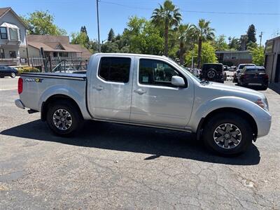 2016 Nissan Frontier Crew Cab PRO-4X*4X4*Rear Camera*Heated Seats*   - Photo 6 - Fair Oaks, CA 95628