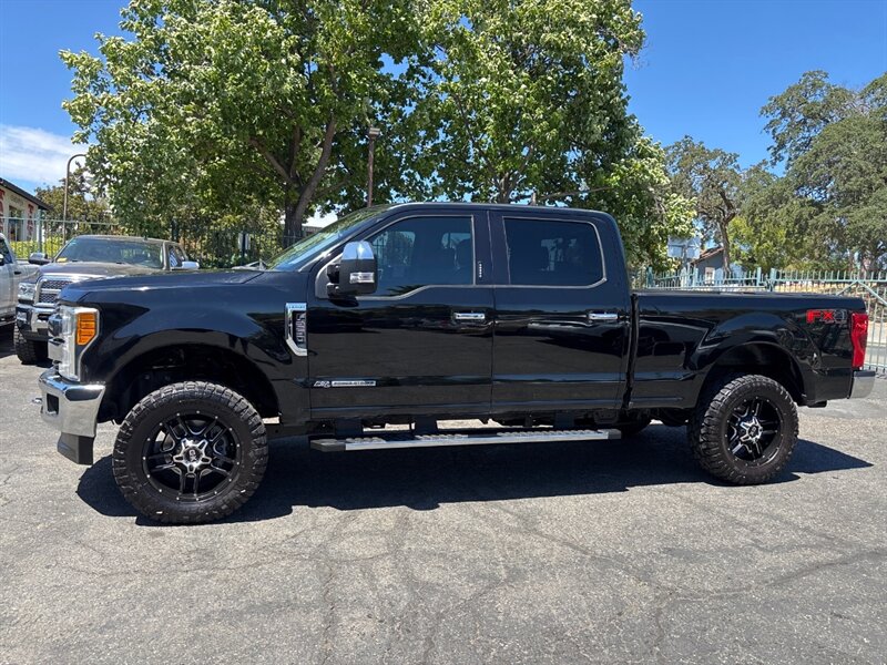 2017 Ford F-250 Super Duty Lariat SuperCrew*4X4*Rear Camera*Loaded*Moon Roof* - Photo 1 - Fair Oaks, CA 95628