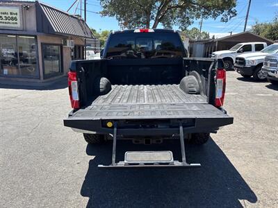 2017 Ford F-250 Super Duty Lariat SuperCrew*4X4*Rear Camera*Loaded*Moon Roof*   - Photo 31 - Fair Oaks, CA 95628