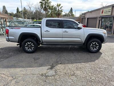 2017 Toyota Tacoma Double Cab TRD Off-Road*4X4*Rear Camera*   - Photo 7 - Fair Oaks, CA 95628