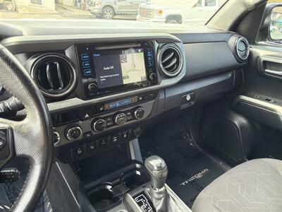 2017 Toyota Tacoma Double Cab TRD Off-Road*4X4*Rear Camera*   - Photo 17 - Fair Oaks, CA 95628