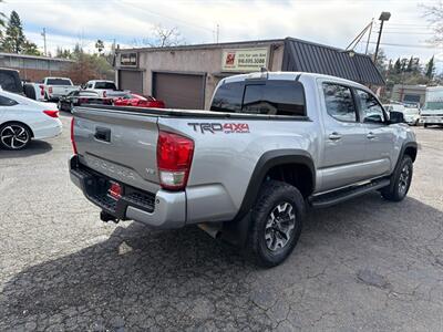 2017 Toyota Tacoma Double Cab TRD Off-Road*4X4*Rear Camera*   - Photo 9 - Fair Oaks, CA 95628