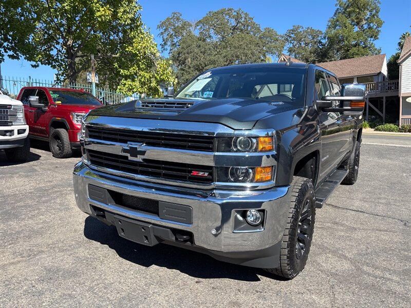 2017 Chevrolet Silverado 2500HD LTZ photo 3