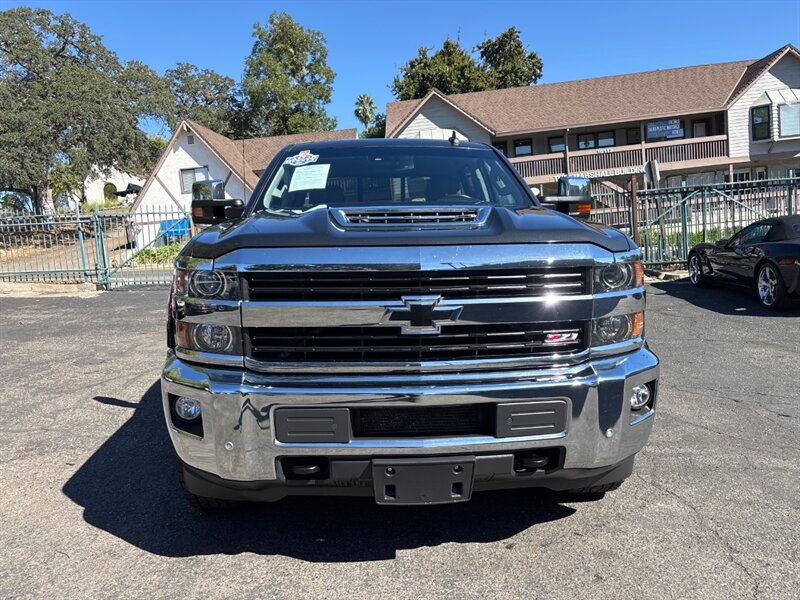 2017 Chevrolet Silverado 2500HD LTZ photo 4