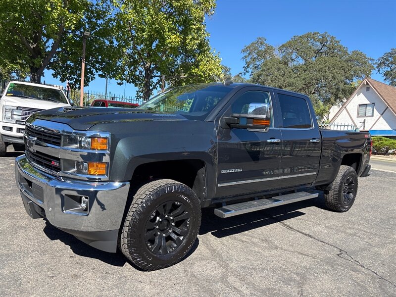 2017 Chevrolet Silverado 2500HD LTZ photo 2