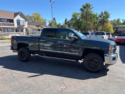 2017 Chevrolet Silverado 2500HD LTZ Crew Cab*4X4*Tow Package*Rear Camera*Loaded* - Photo 6 - Fair Oaks, CA 95628