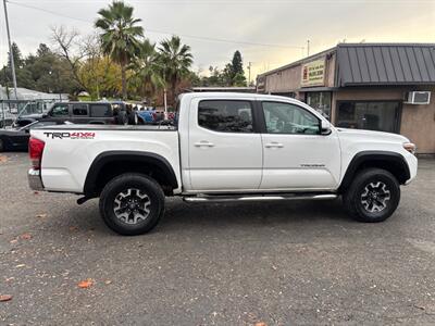 2017 Toyota Tacoma Double Cab TRD Off-Road*4X4*Low Miles*Rear Camera* - Photo 7 - Fair Oaks, CA 95628