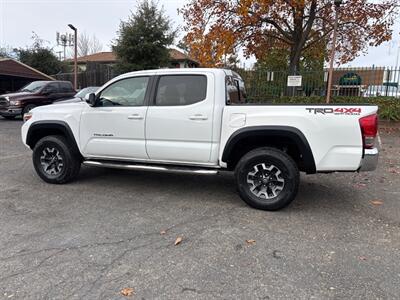 2017 Toyota Tacoma Double Cab TRD Off-Road*4X4*Low Miles*Rear Camera* - Photo 12 - Fair Oaks, CA 95628