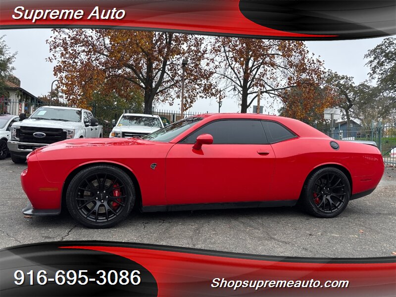 2016 Dodge Challenger SRT Hellcat*6 Speed Manual*Moon Roof*One Owner*  