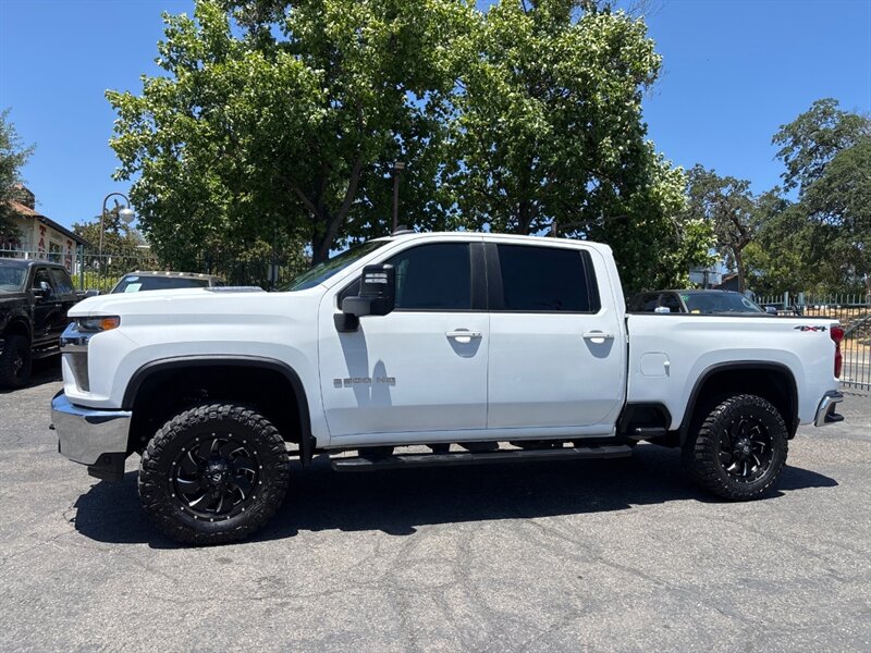 2020 Chevrolet Silverado 2500HD LT Crew Cab*4X4*Tow Package*Lifted*One Owner*  