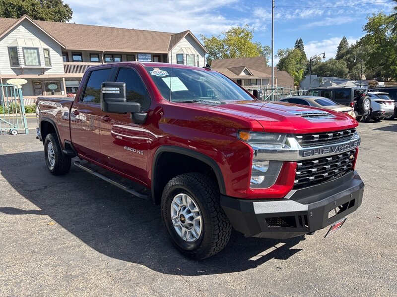 2021 Chevrolet Silverado 2500HD LT photo 4