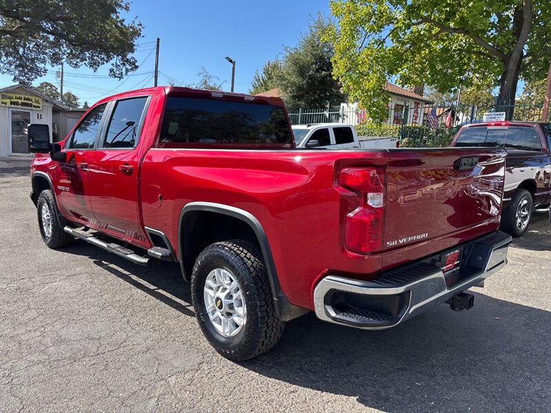 2021 Chevrolet Silverado 2500HD LT photo 9