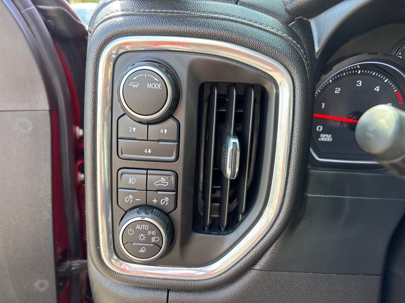 2021 Chevrolet Silverado 2500HD LT photo 16