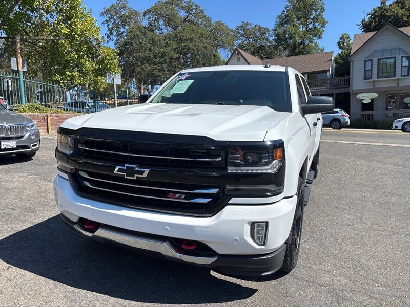2018 Chevrolet Silverado 1500 LTZ photo 2