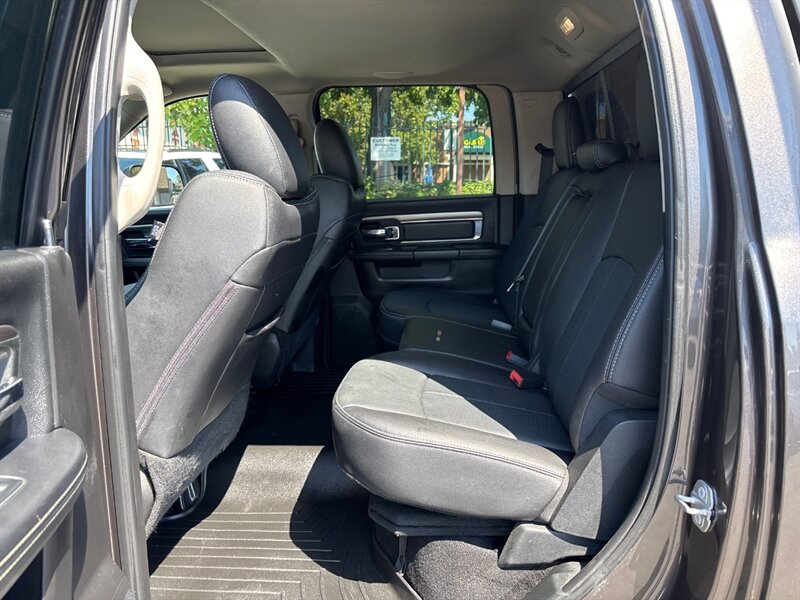 2018 Ram 3500 Laramie photo 21