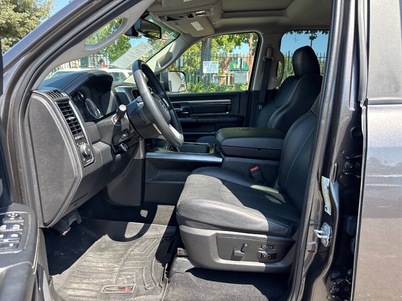 2018 Ram 3500 Laramie photo 15