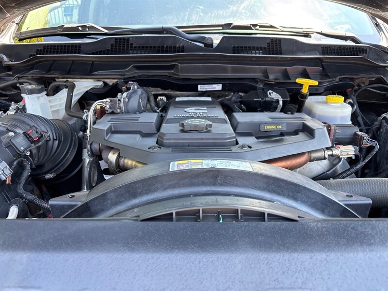 2018 Ram 3500 Laramie photo 33