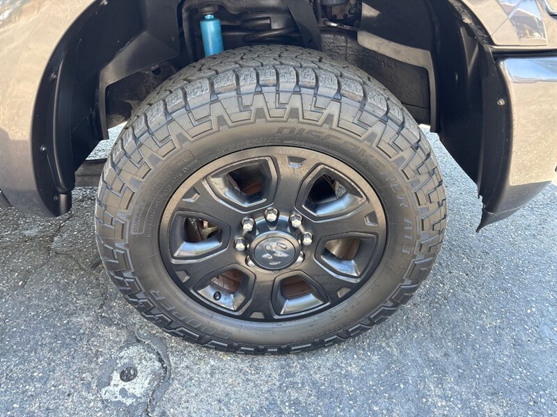 2018 Ram 3500 Laramie photo 27