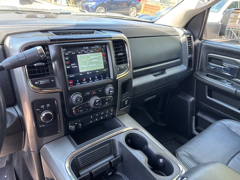 2018 Ram 3500 Laramie photo 17