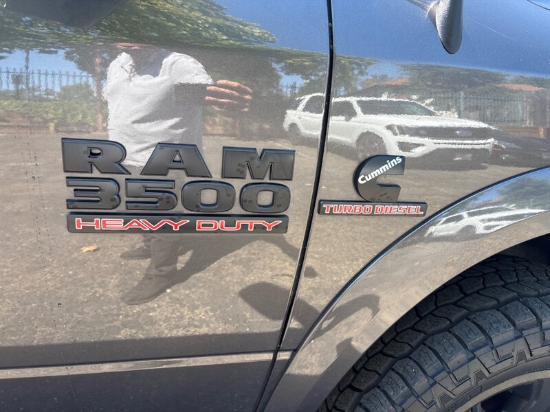 2018 Ram 3500 Laramie photo 28