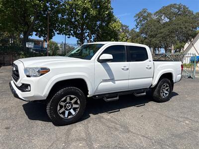 2019 Toyota Tacoma SR5 V6 Double Cab*4X4*Rear Camera*Tow Package*   - Photo 2 - Fair Oaks, CA 95628