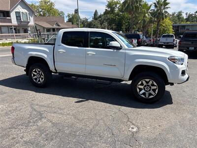 2019 Toyota Tacoma SR5 V6 Double Cab*4X4*Rear Camera*Tow Package*   - Photo 6 - Fair Oaks, CA 95628