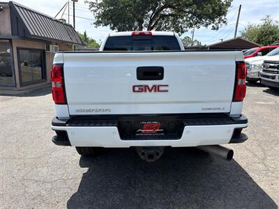 2015 GMC Sierra 2500HD Denali Crew Cab*4X4*Tow Package*One Owner*Loaded*   - Photo 11 - Fair Oaks, CA 95628