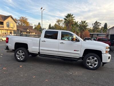 2017 Chevrolet Silverado 2500 LTZ Crew Cab*4X4*Tow Package*Z71 Package*One Owner   - Photo 6 - Fair Oaks, CA 95628