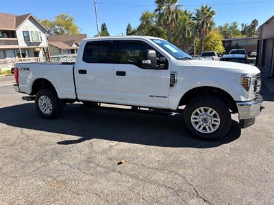 2019 Ford F-250 Super Duty XLT SuperCrew Cab*4X4*Tow Package*Rear Camera* - Photo 6 - Fair Oaks, CA 95628