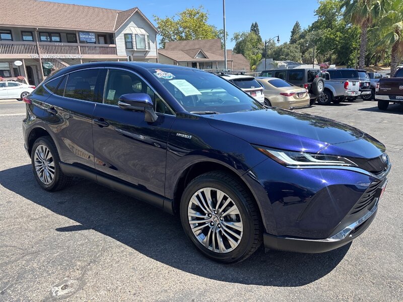 2021 Toyota Venza Limited photo 5