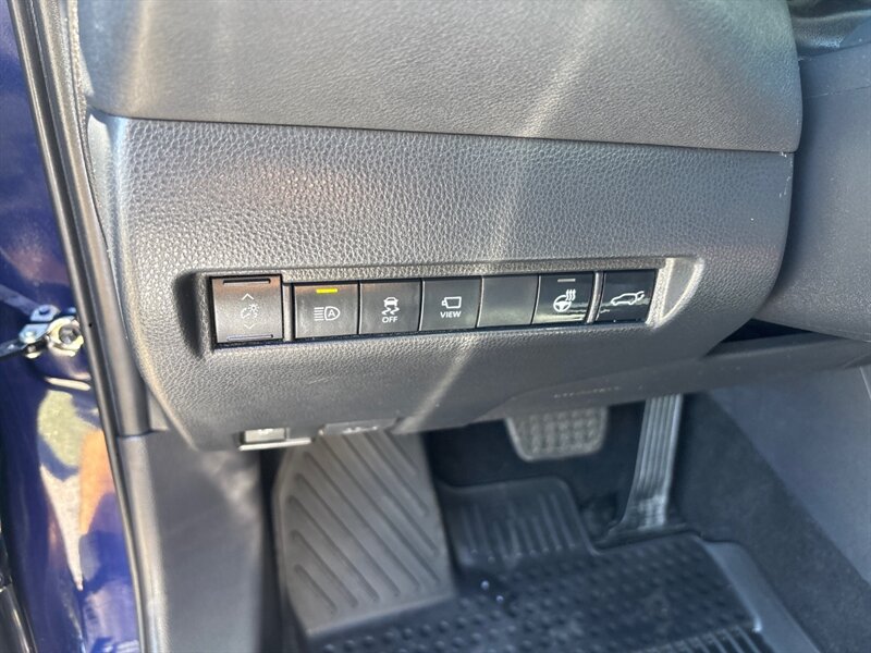 2021 Toyota Venza Limited photo 15