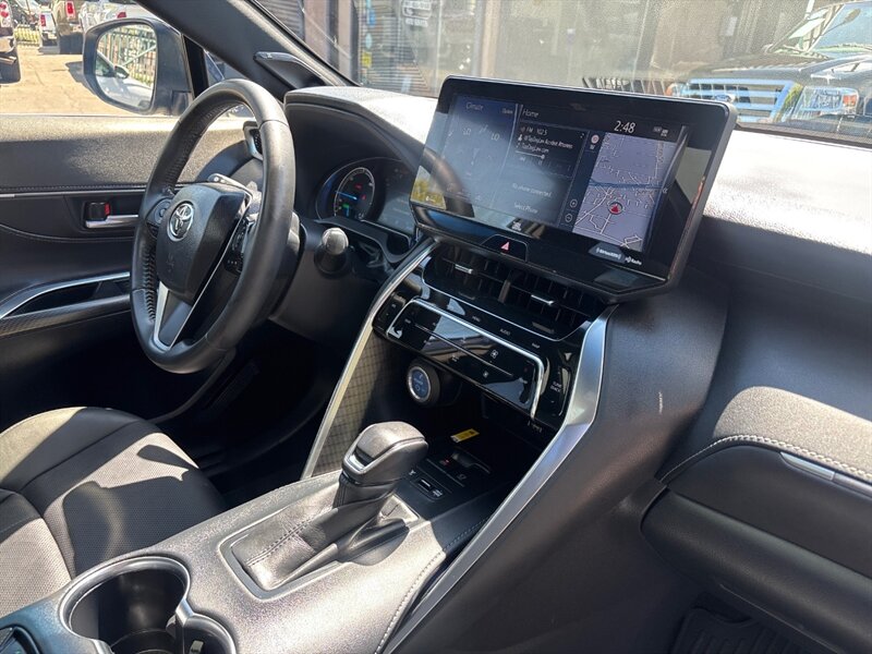 2021 Toyota Venza Limited photo 25