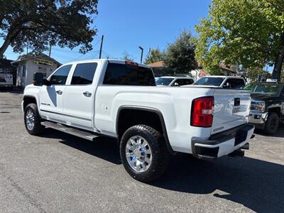 2017 GMC Sierra 2500HD Denali Crew Cab*4X4*Tow Package*Rear Camera*Loaded   - Photo 11 - Fair Oaks, CA 95628