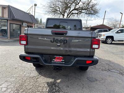 2022 Jeep Gladiator Sport S *4X4*Rear Camera*Hard Top*One Owner* - Photo 11 - Fair Oaks, CA 95628