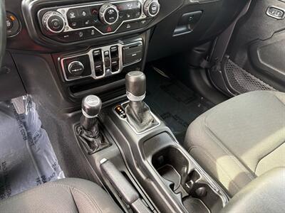 2022 Jeep Gladiator Sport S *4X4*Rear Camera*Hard Top*One Owner* - Photo 18 - Fair Oaks, CA 95628