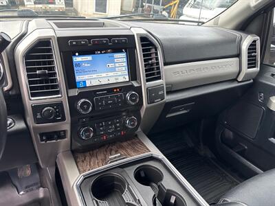 2018 Ford F-250 Super Duty Lariat SuperCrew*4X4*Tow Package*Moon Roof*FX4*   - Photo 16 - Fair Oaks, CA 95628