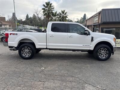 2018 Ford F-250 Super Duty Lariat SuperCrew*4X4*Tow Package*Moon Roof*FX4*   - Photo 6 - Fair Oaks, CA 95628