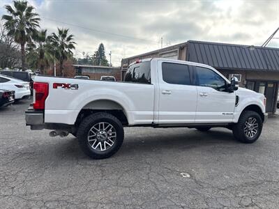 2018 Ford F-250 Super Duty Lariat SuperCrew*4X4*Tow Package*Moon Roof*FX4*   - Photo 7 - Fair Oaks, CA 95628