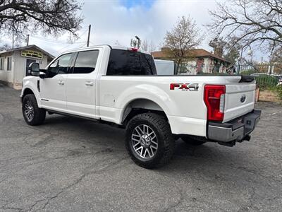 2018 Ford F-250 Super Duty Lariat SuperCrew*4X4*Tow Package*Moon Roof*FX4*   - Photo 10 - Fair Oaks, CA 95628