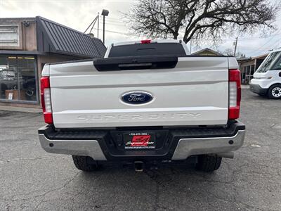 2018 Ford F-250 Super Duty Lariat SuperCrew*4X4*Tow Package*Moon Roof*FX4*   - Photo 9 - Fair Oaks, CA 95628