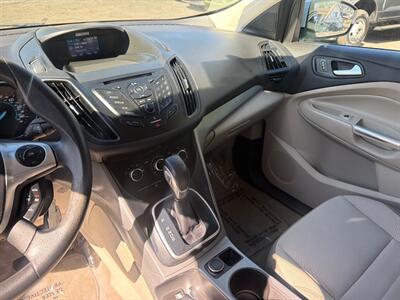 2013 Ford Escape SE*AWD*Bluetooth*Tow Hitch*   - Photo 16 - Fair Oaks, CA 95628
