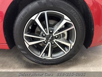 2023 Kia Forte LXS - Photo 9 - Erie, PA 16505
